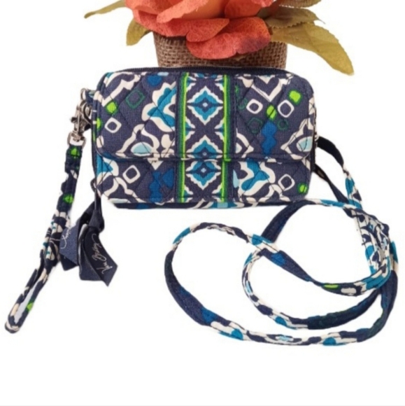 Vera Bradley Quilted Mini Crossbody, Wristlet, Wallet | EUC | Double Zip Around - Picture 1 of 16